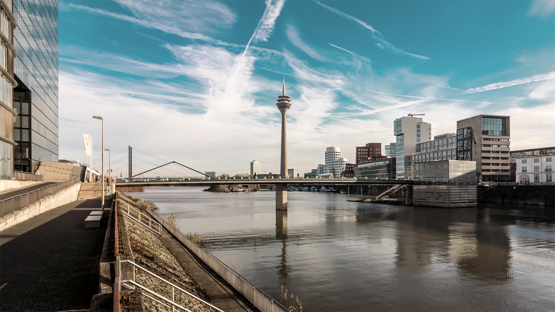 Fernsehturm und Medienhafen Düsseldorf